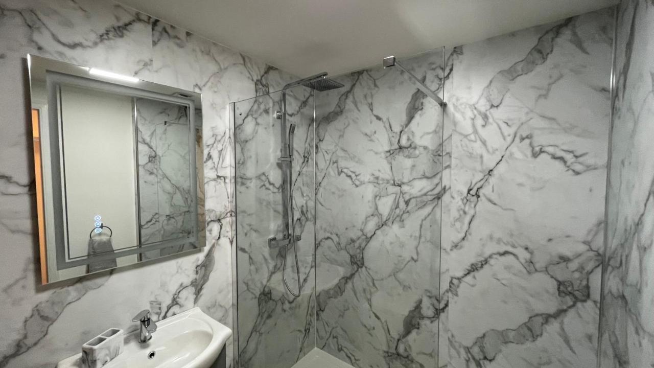 The Forge, Elegant Luxury Apartment With Bike Store - Sleeps 4 Wick  Dış mekan fotoğraf